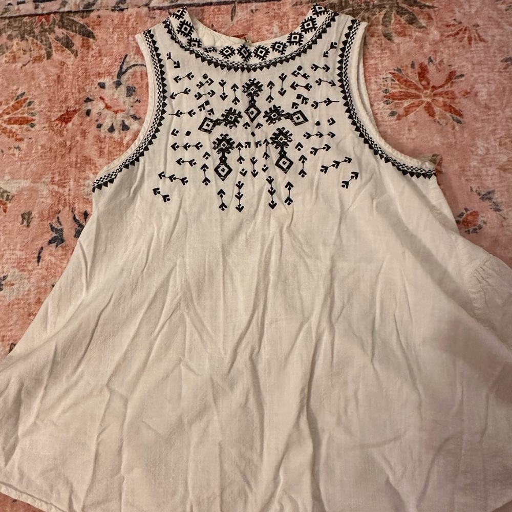 Black & White Sleeveless Tunic